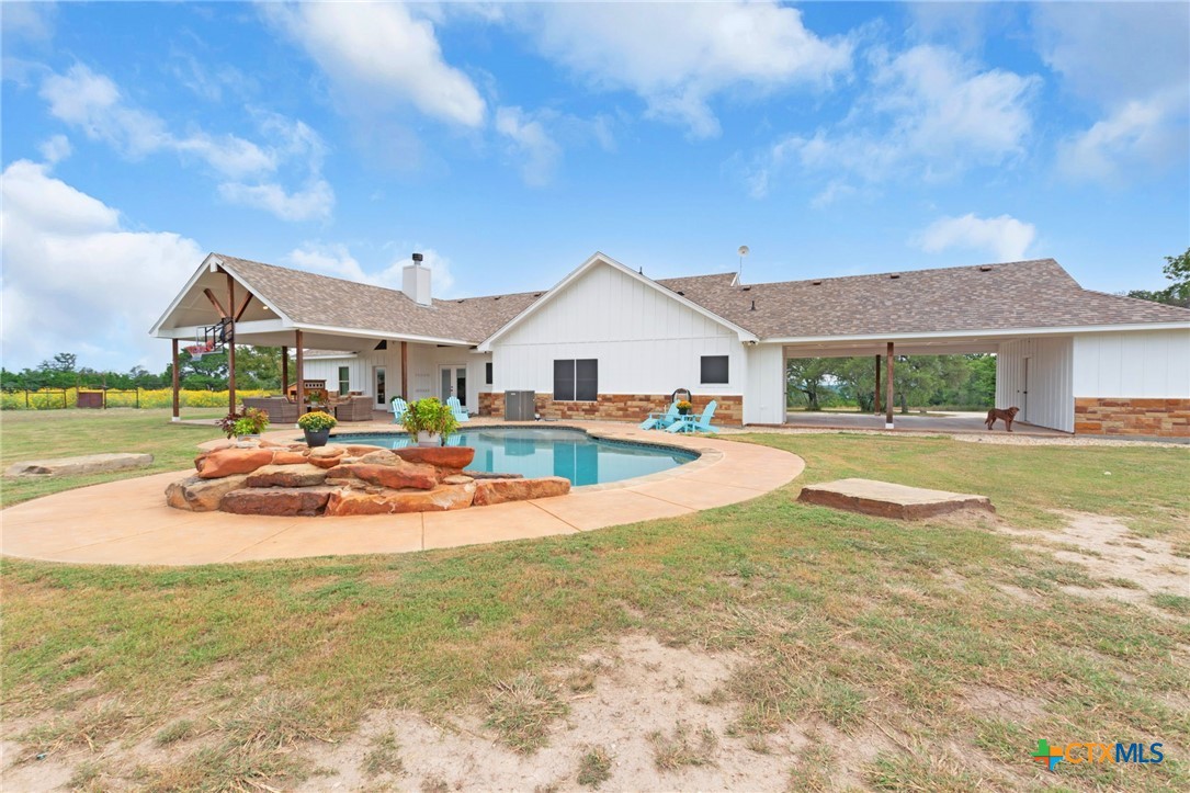 main property photo 5