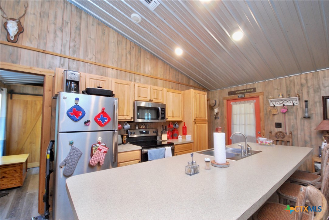 main property photo 5