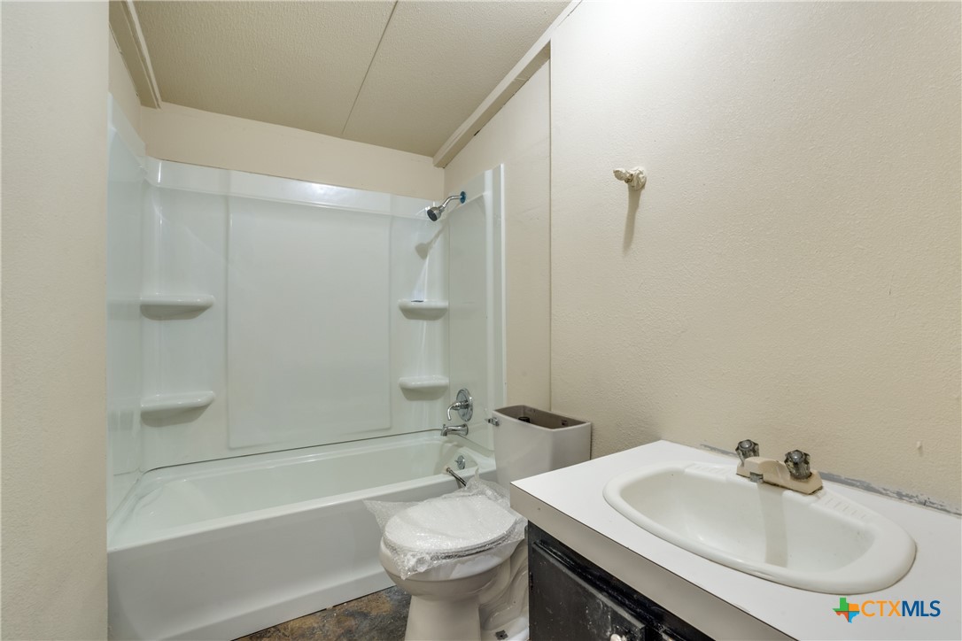 property viewer photo 10