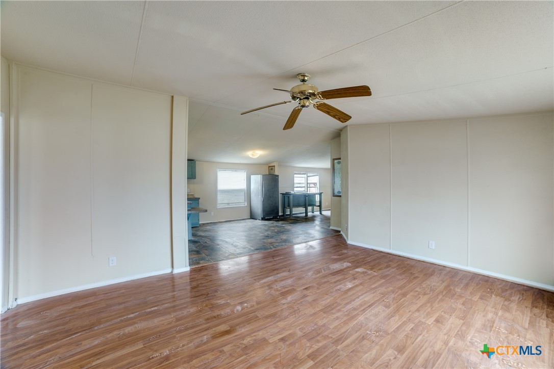 property viewer photo 2