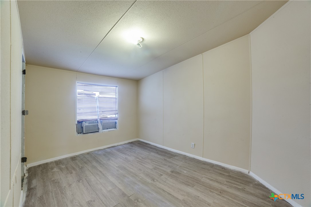 property viewer photo 4