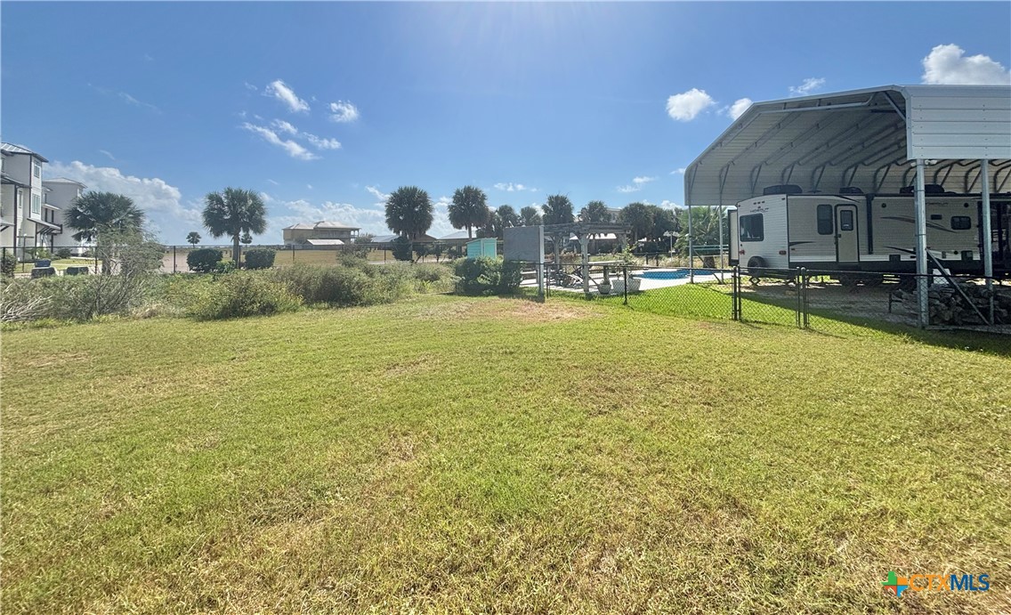 main property photo 17