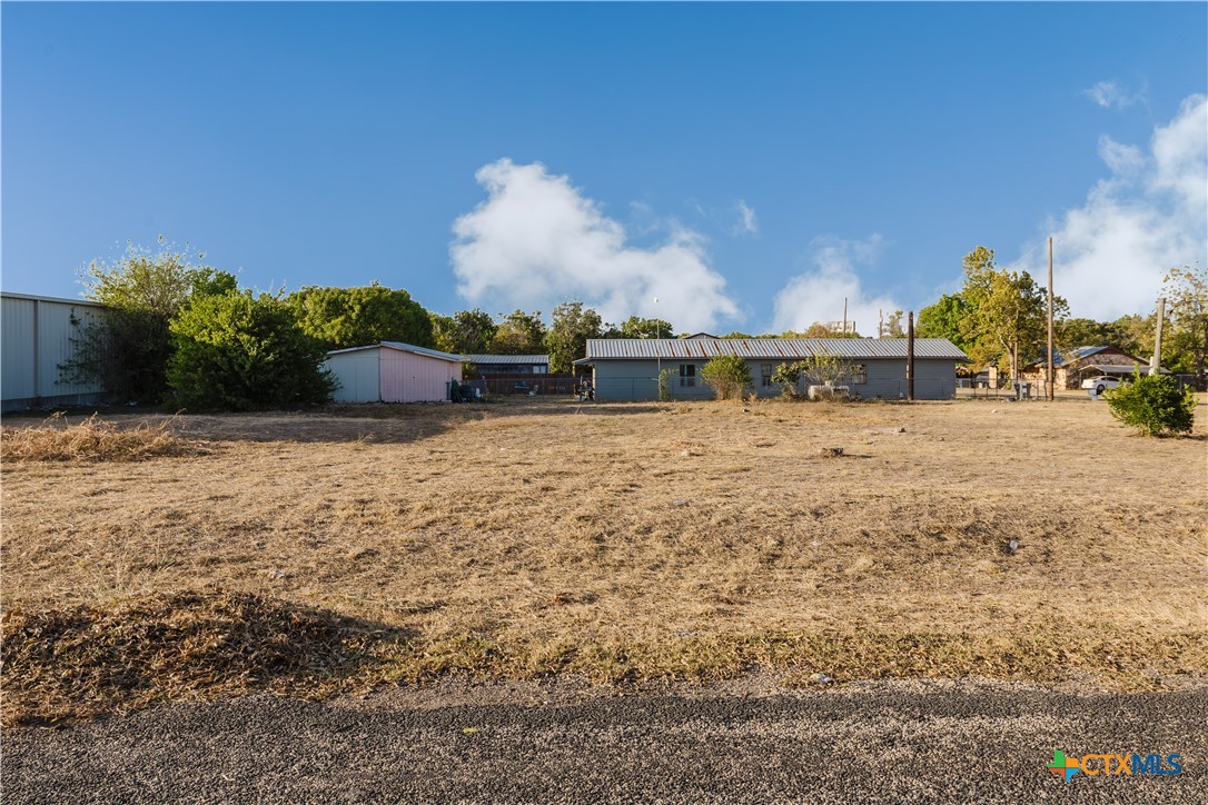 main property photo 10