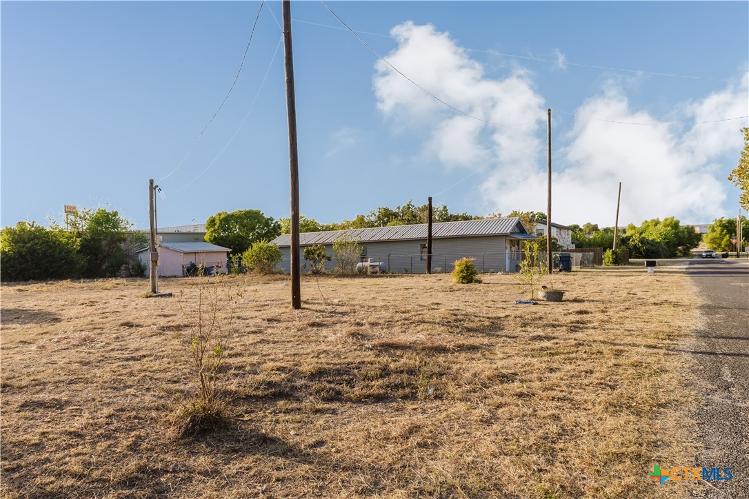 main property photo 13