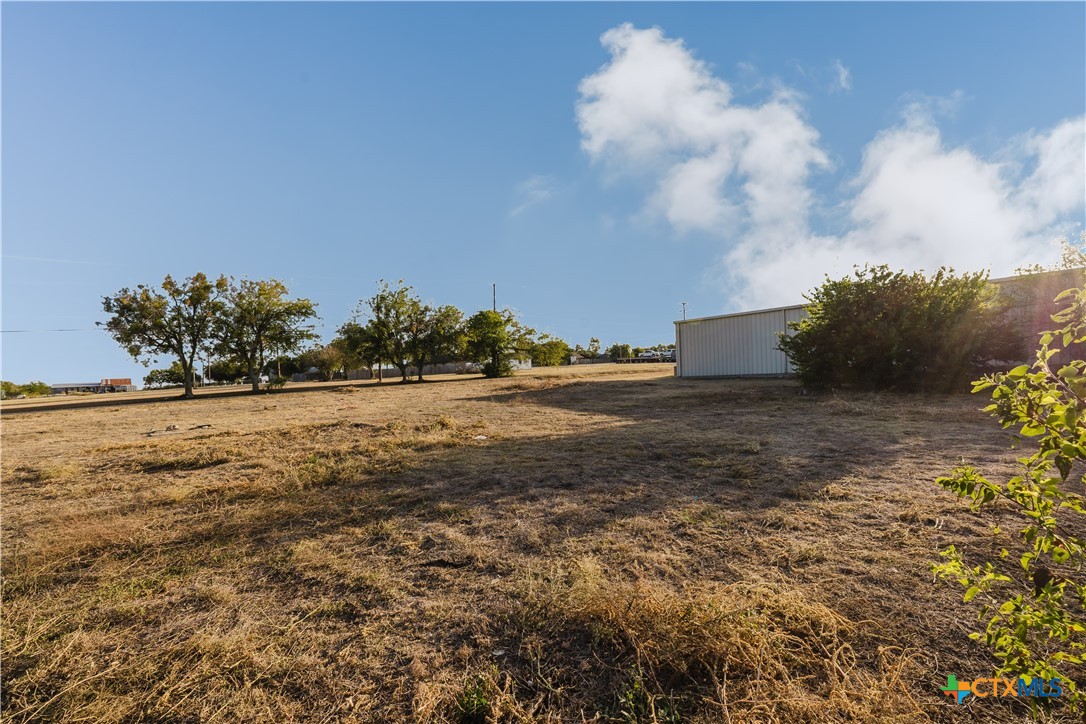 main property photo 17