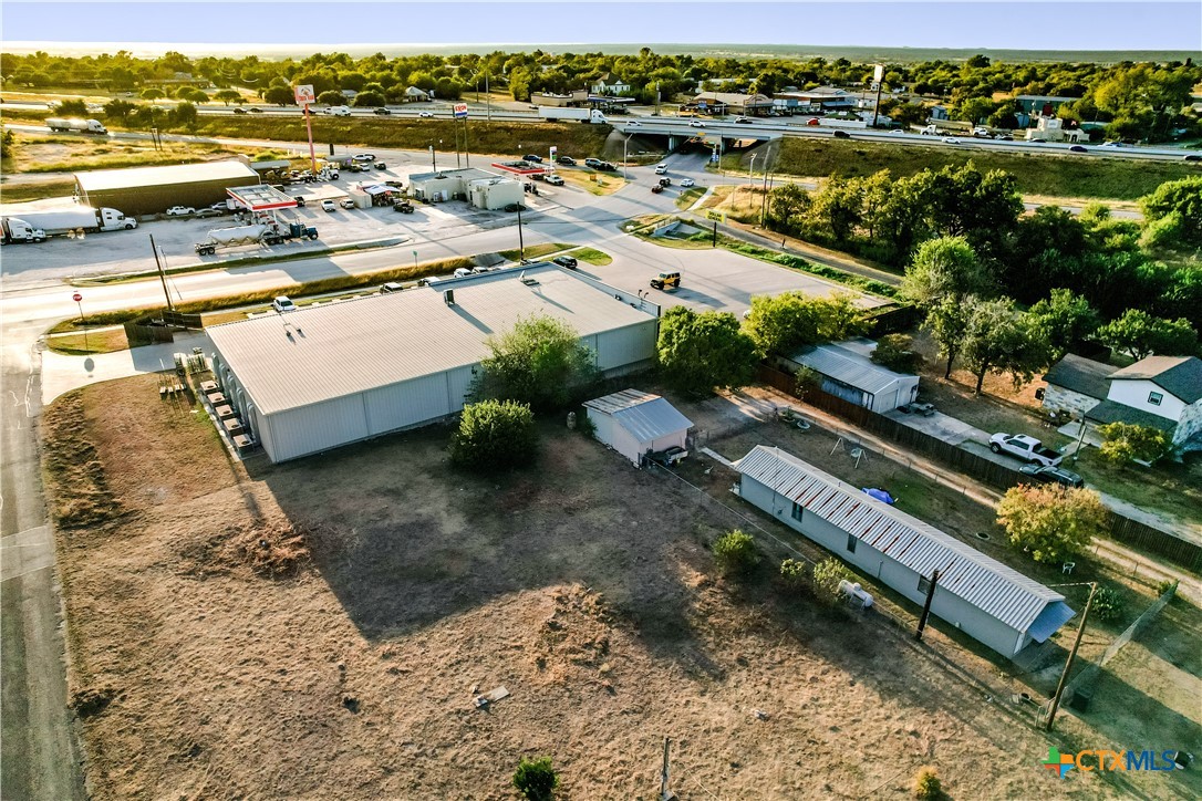 main property photo 8