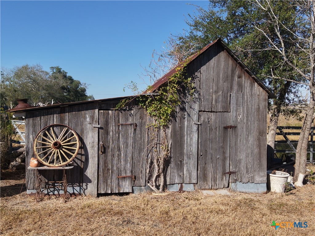 main property photo 13