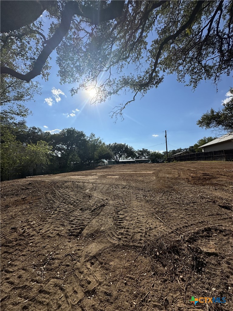 main property photo 10