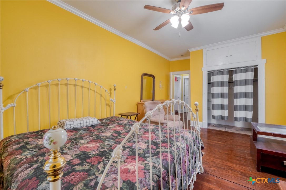 main property photo 11