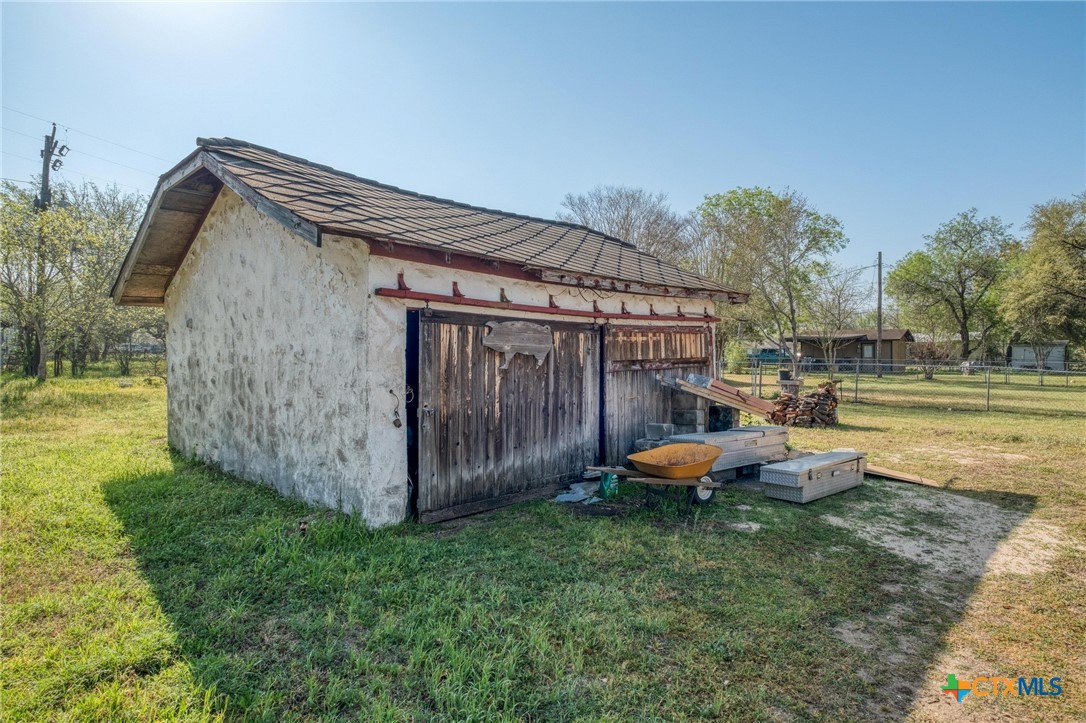 main property photo 22