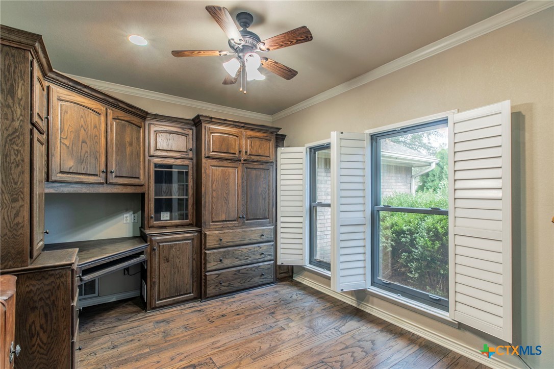 main property photo 9