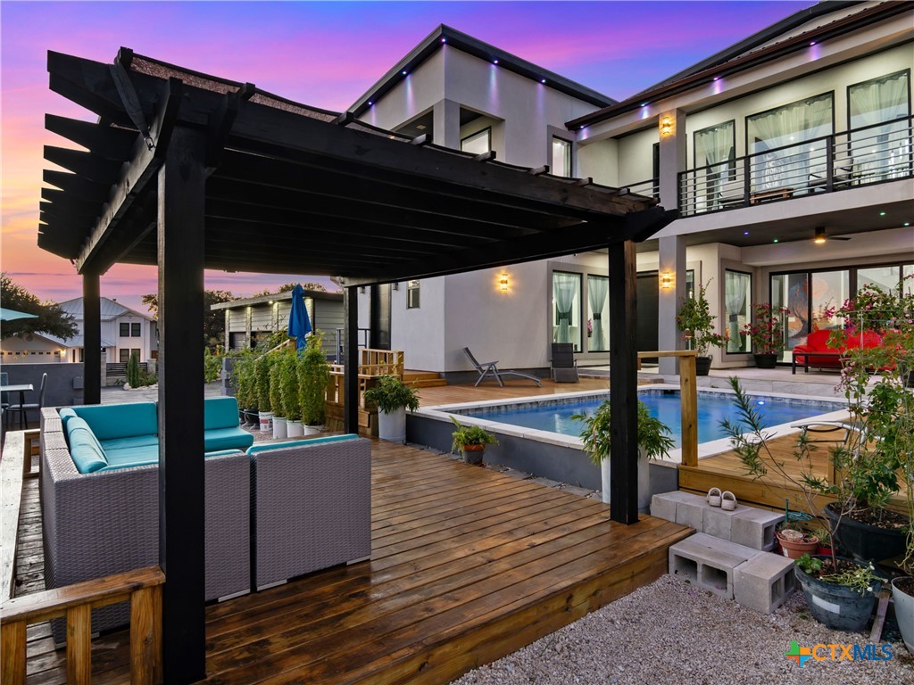 main property photo 30