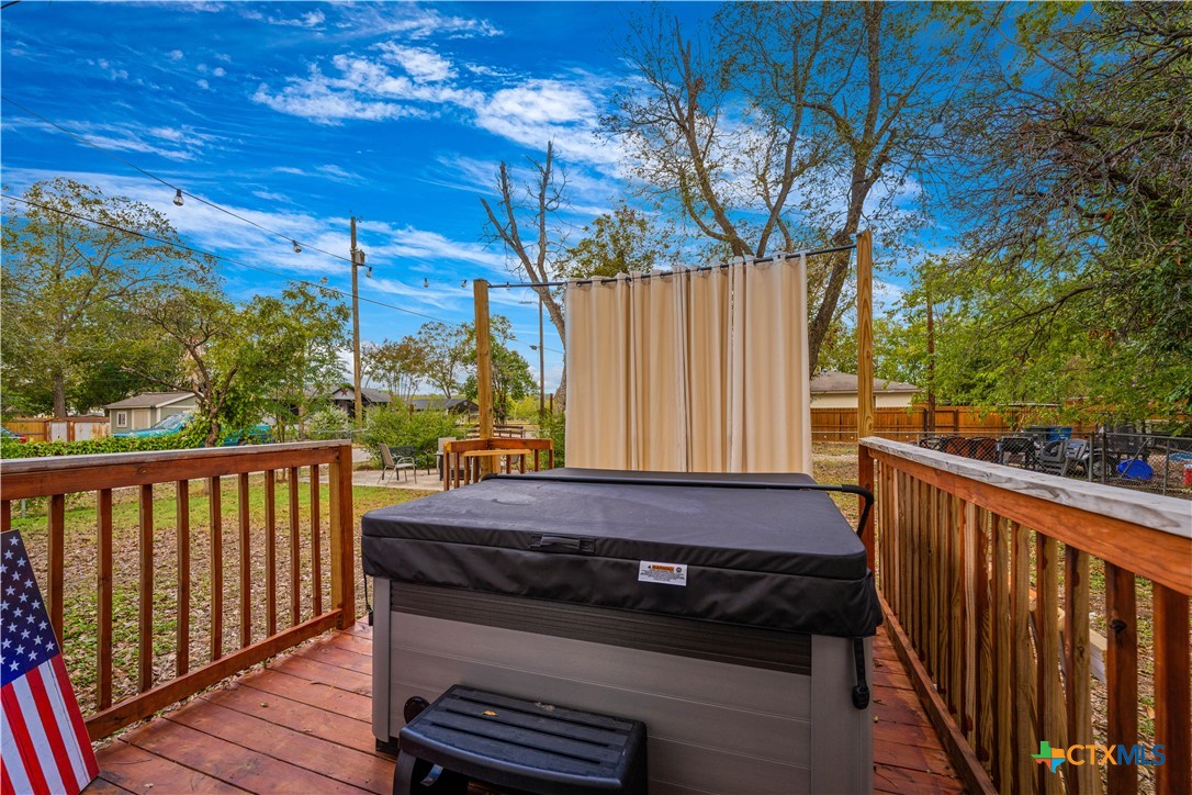 main property photo 19