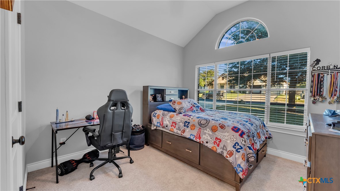 main property photo 19