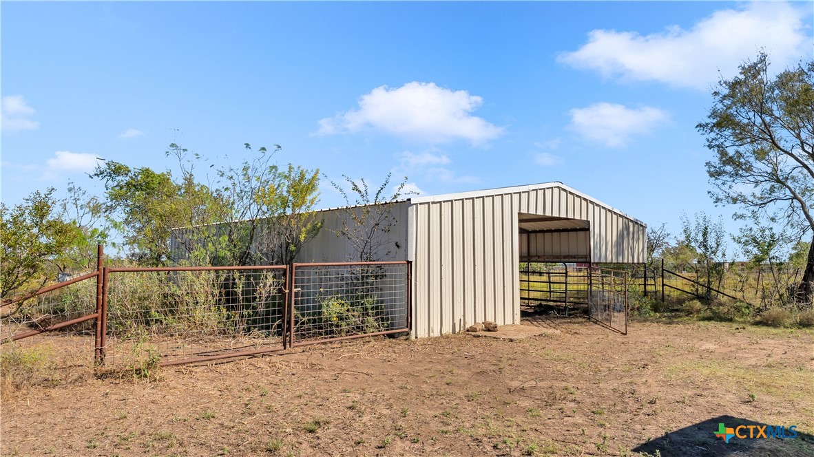 main property photo 11
