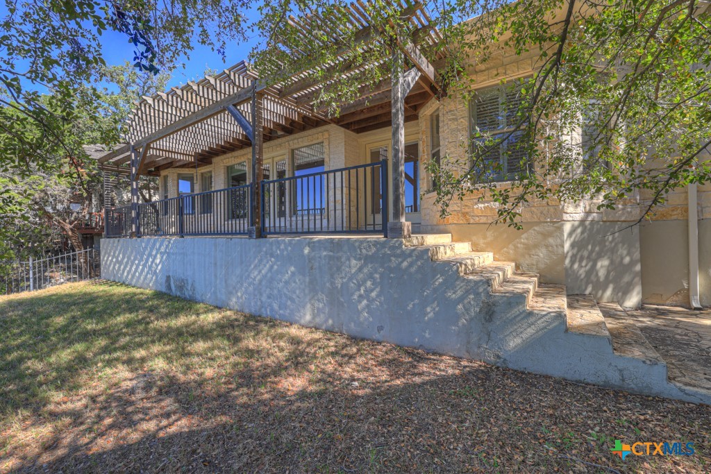 main property photo 35