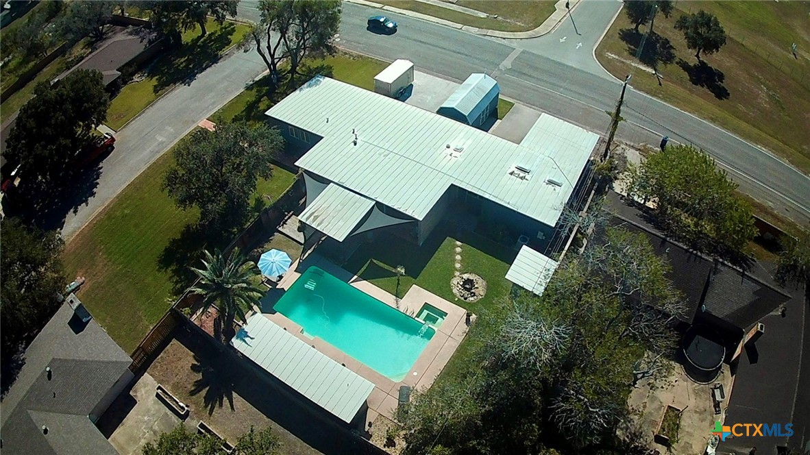 main property photo 37