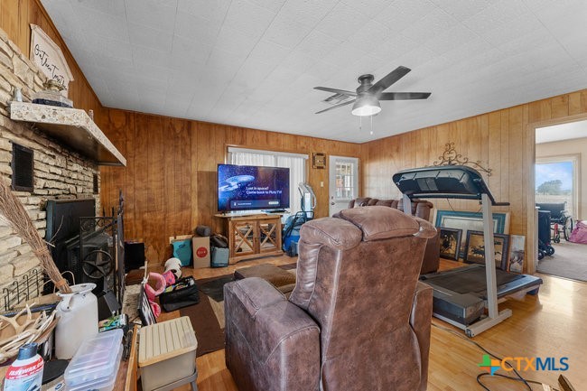 main property photo 12
