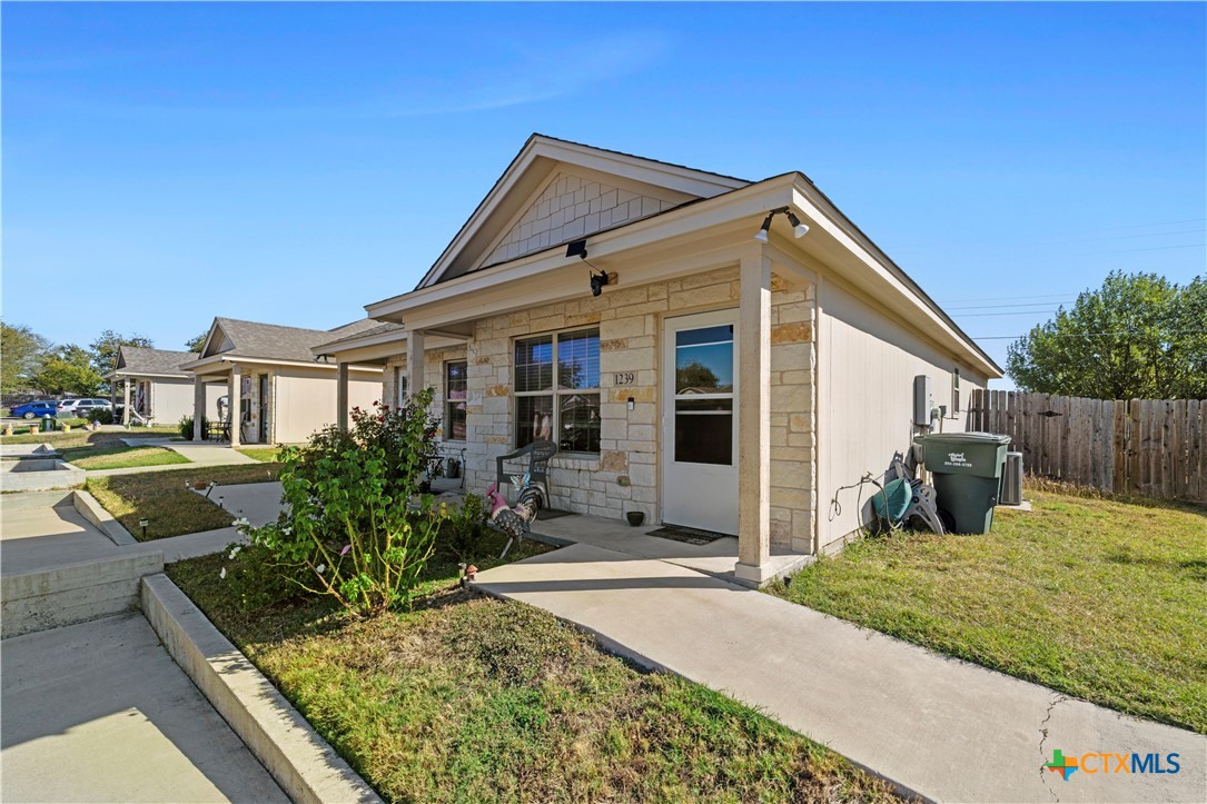 main property photo 3