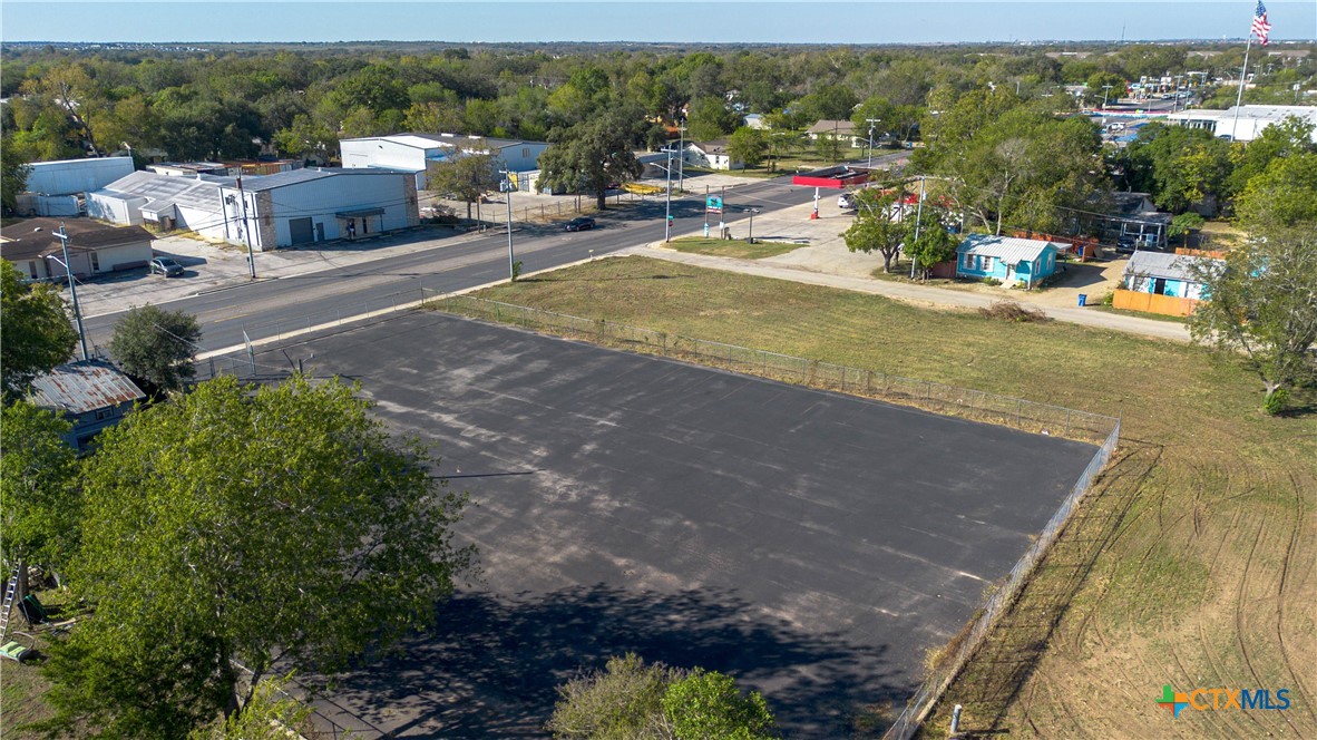 main property photo 10
