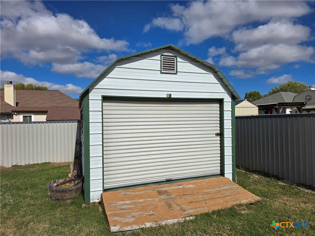 main property photo 29