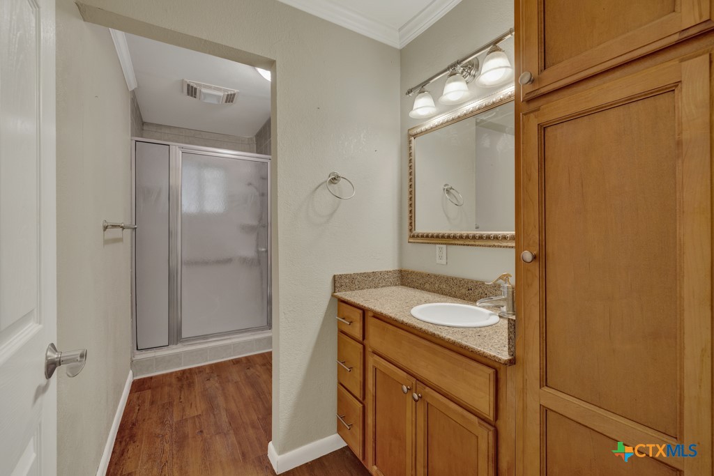 property viewer photo 5
