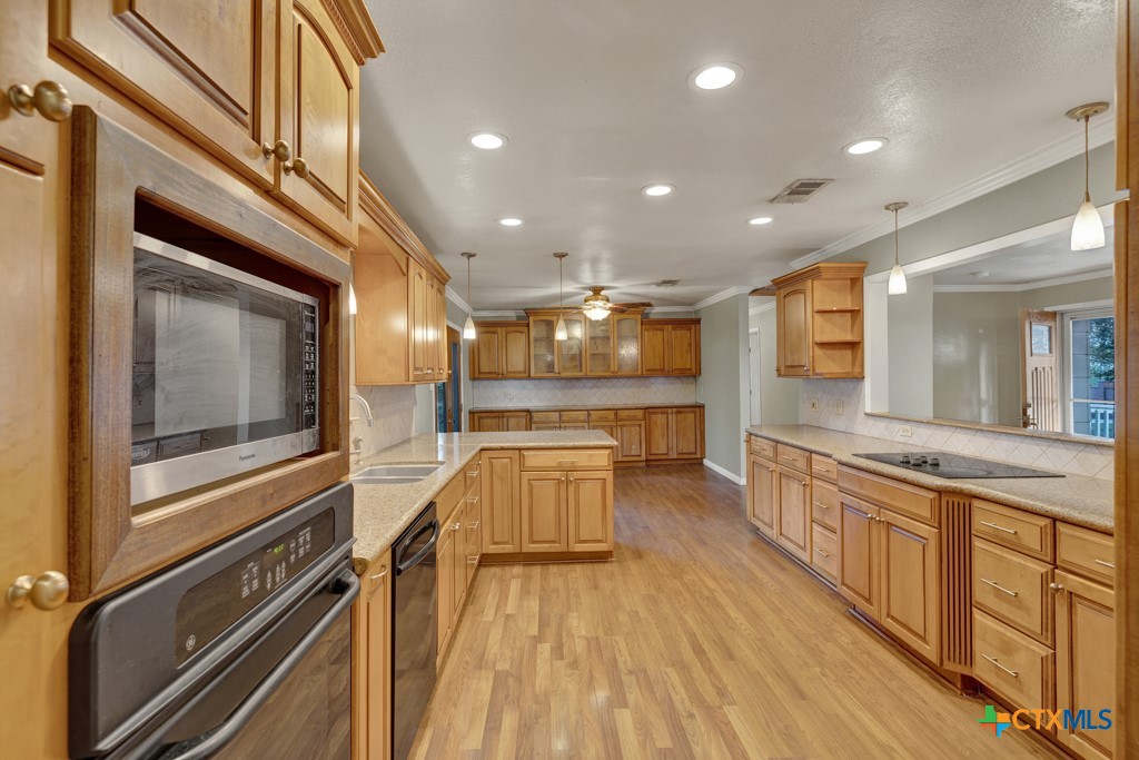 property viewer photo 8