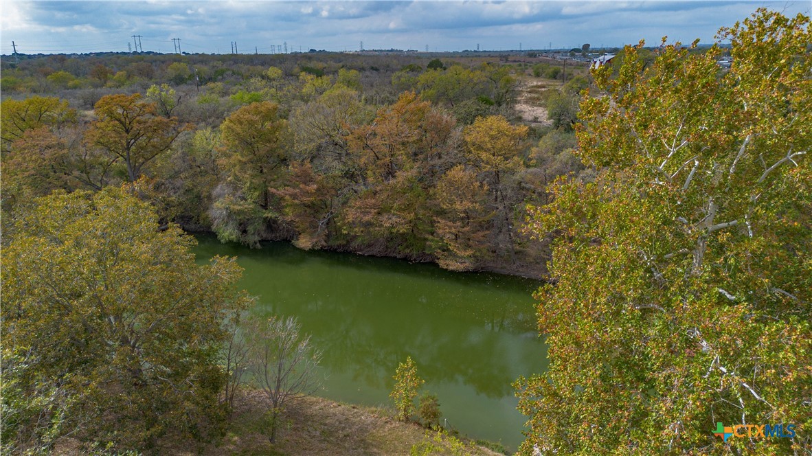 main property photo 40