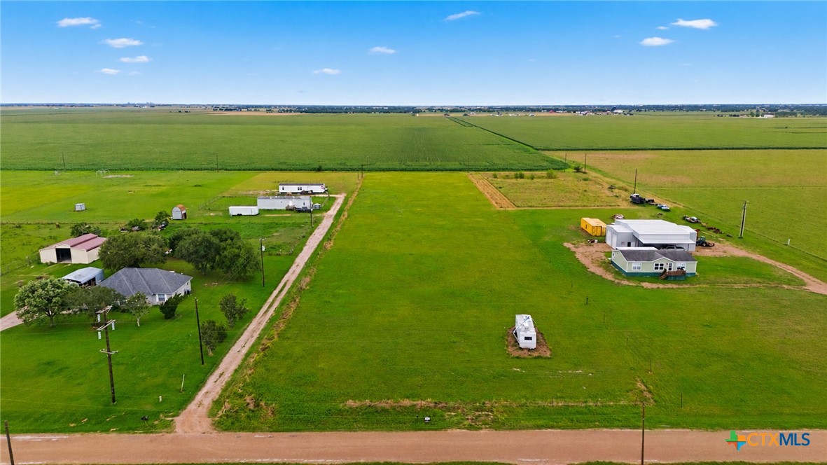 main property photo 11