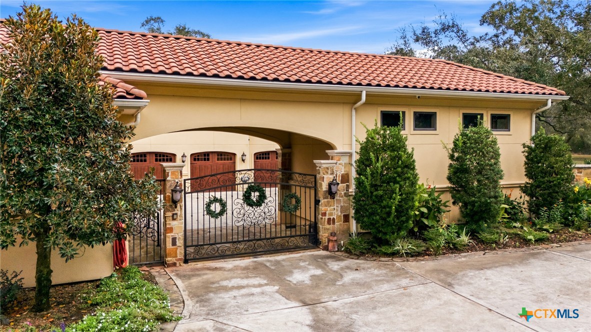 main property photo 47