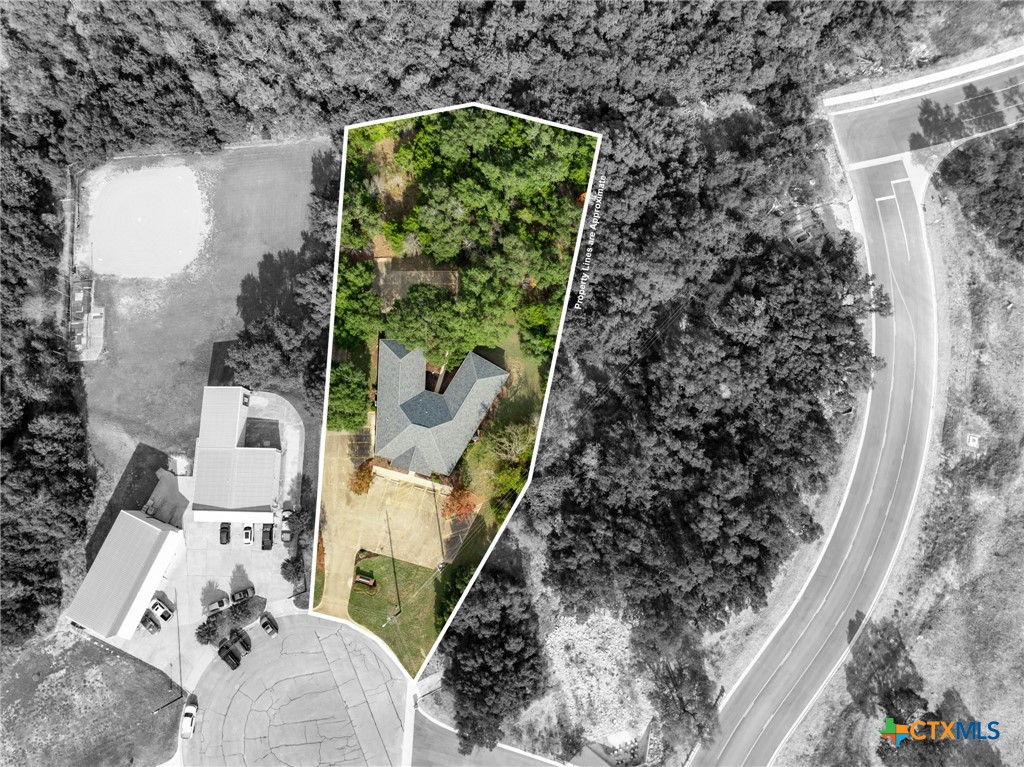 main property photo 45