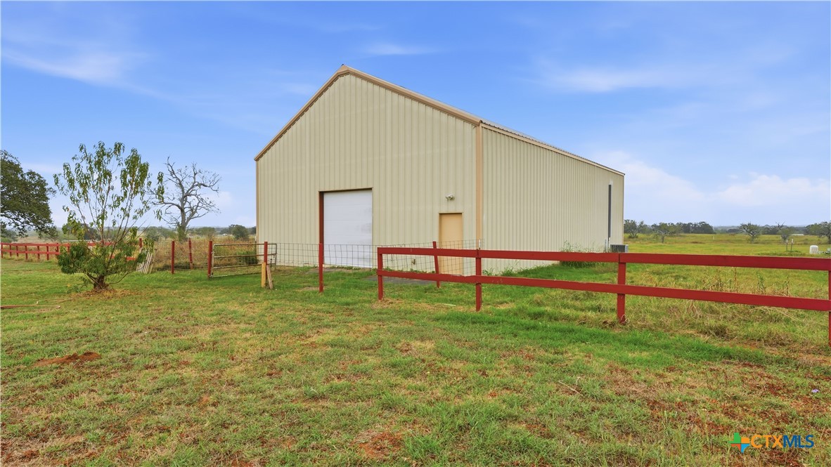 main property photo 11
