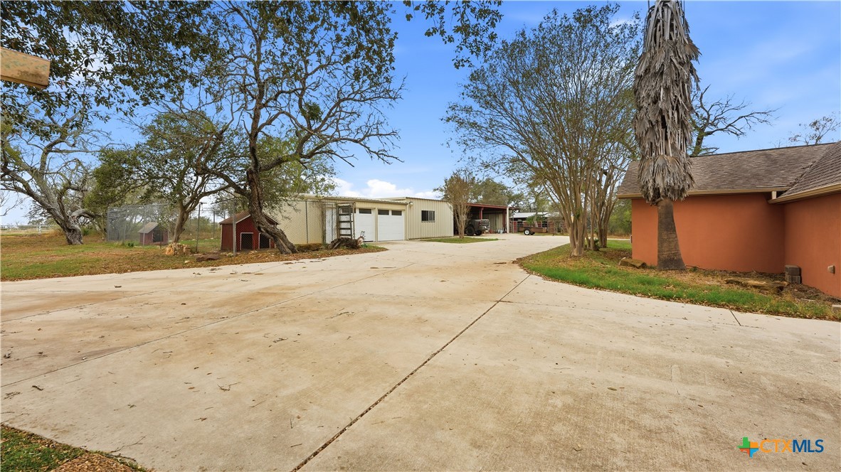 main property photo 40