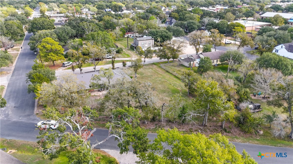 main property photo 40