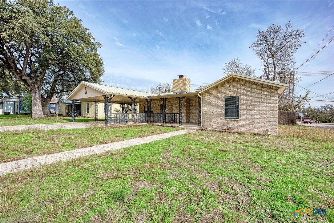main property photo 3