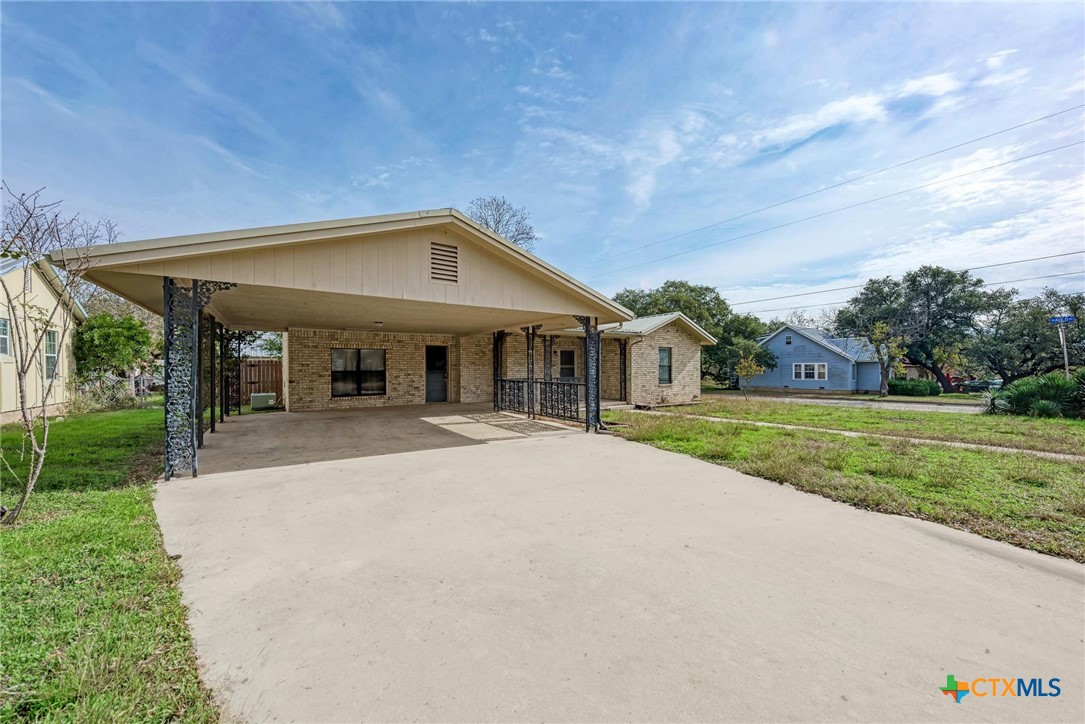 main property photo 5