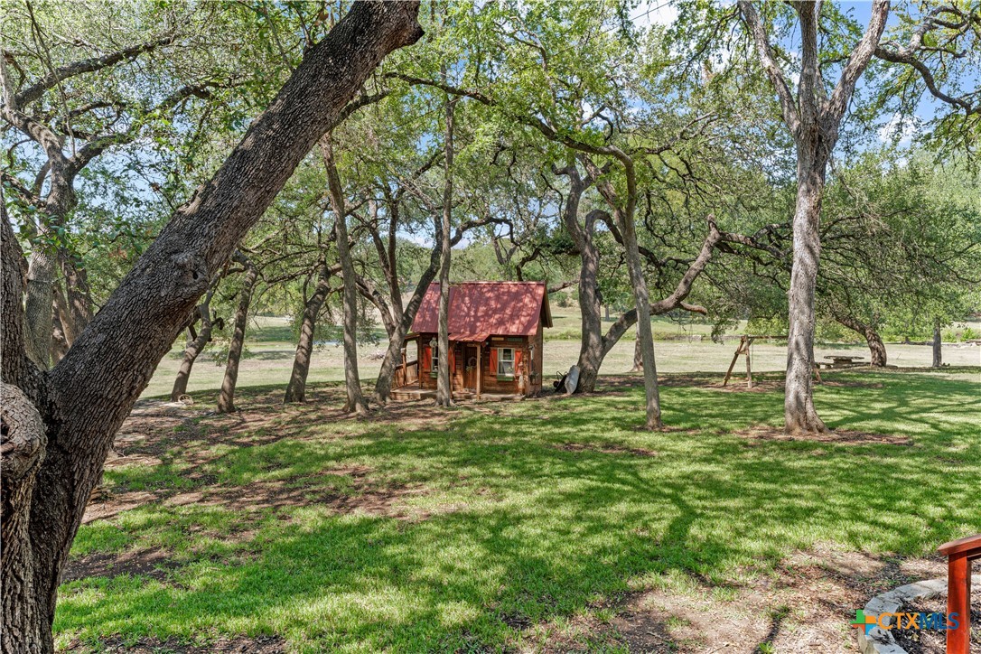 main property photo 9