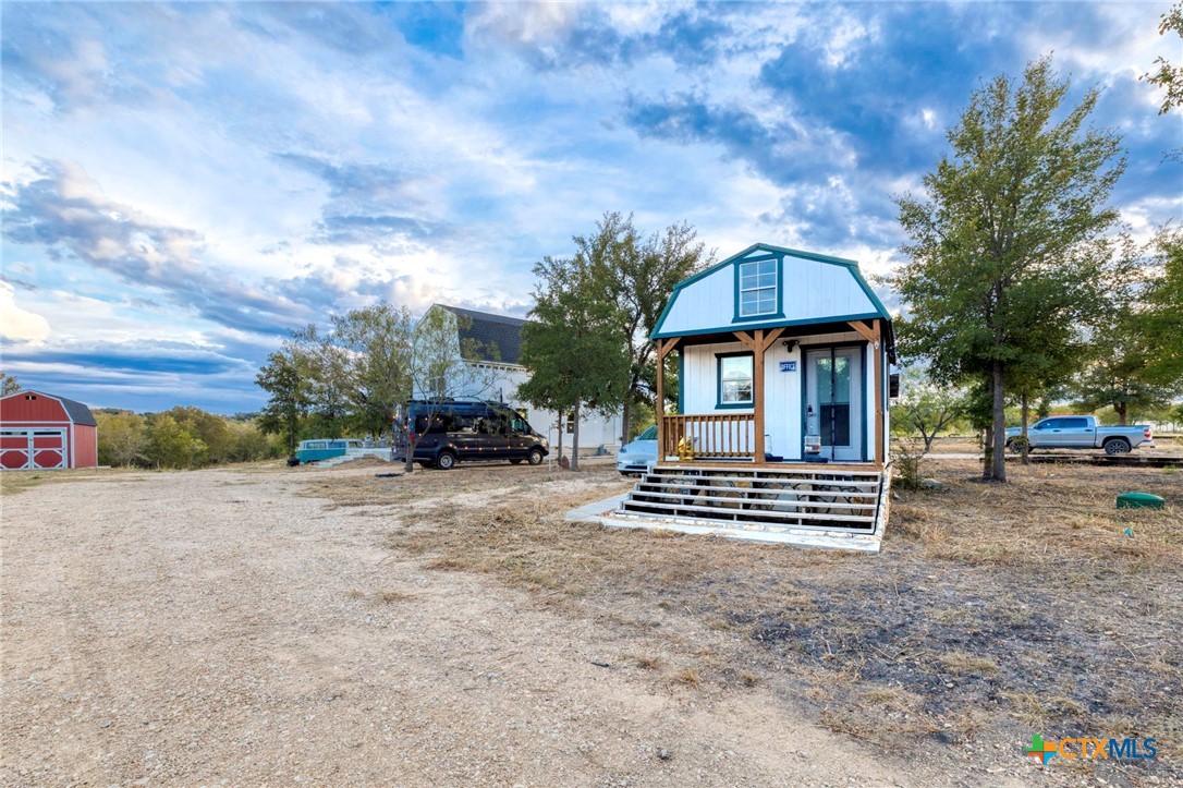 main property photo 3