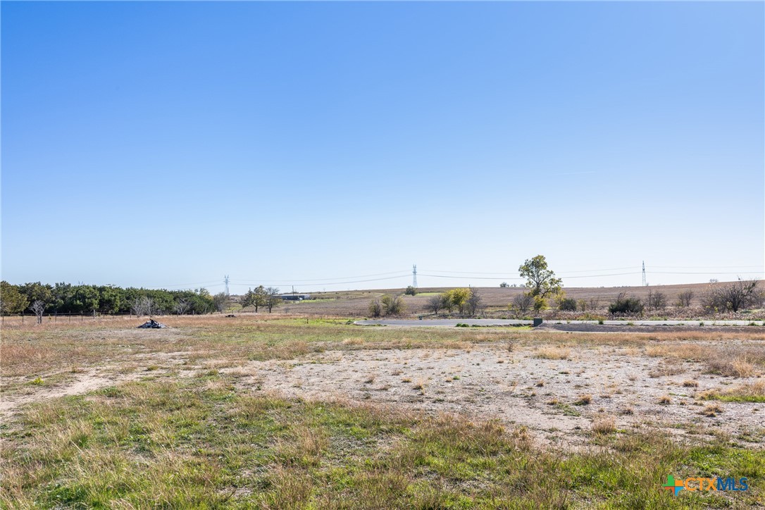 main property photo 9