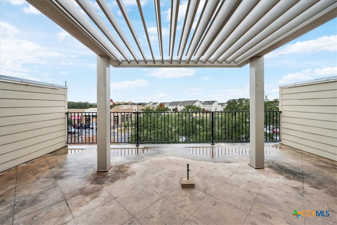 main property photo 28