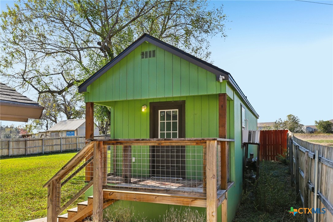 main property photo 30