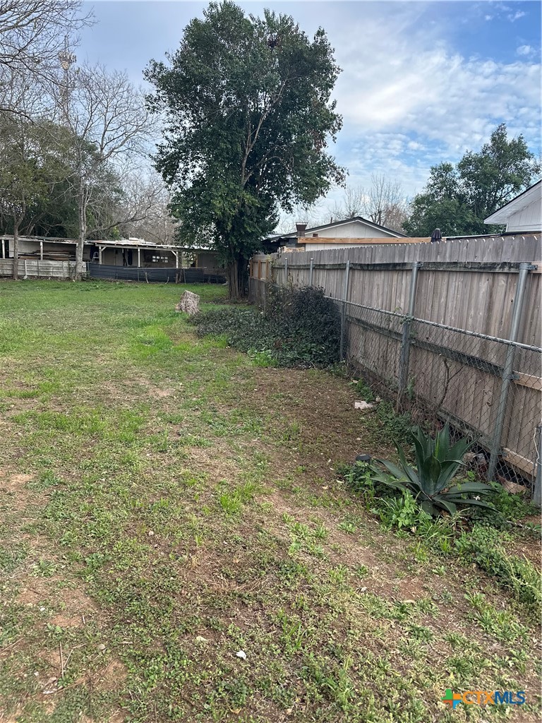 main property photo 9