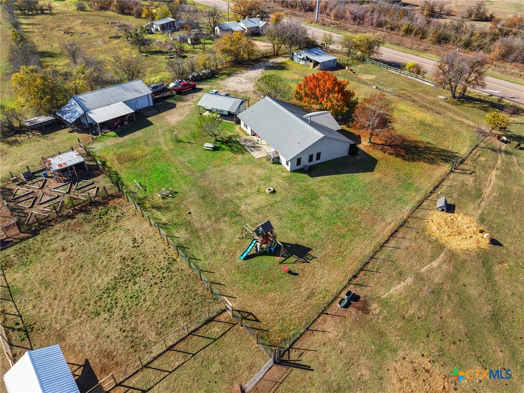 main property photo 41