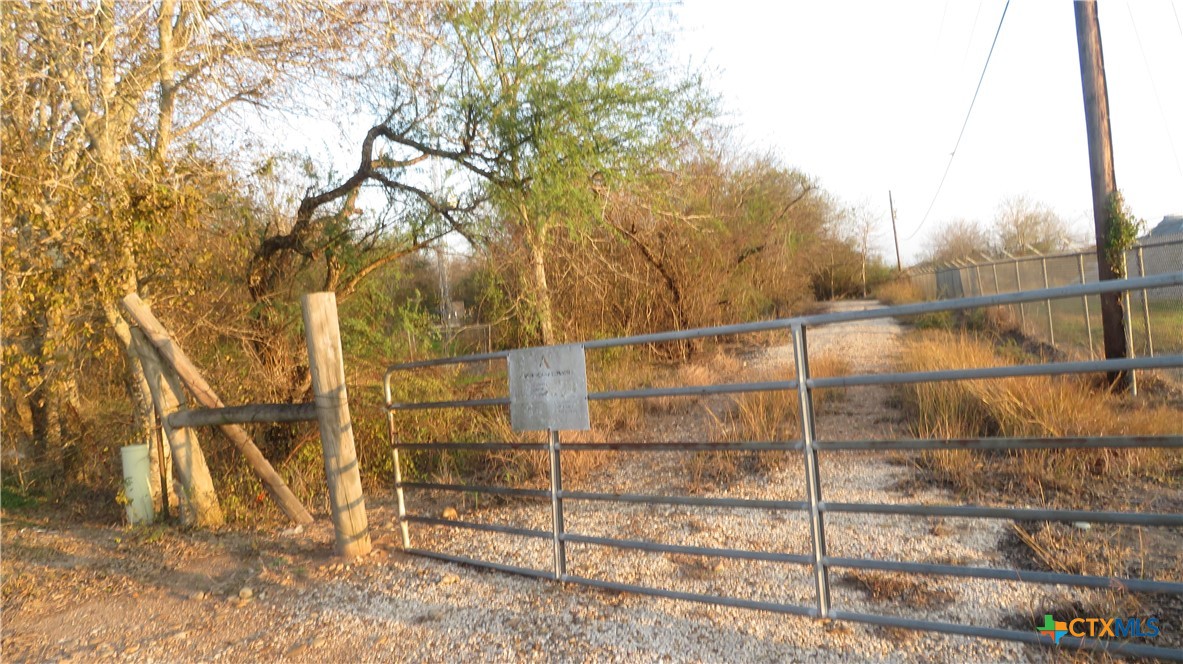 main property photo 10