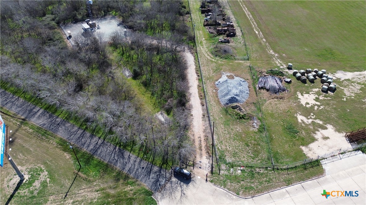 main property photo 17