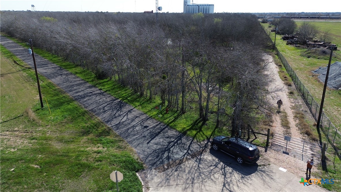 main property photo 20