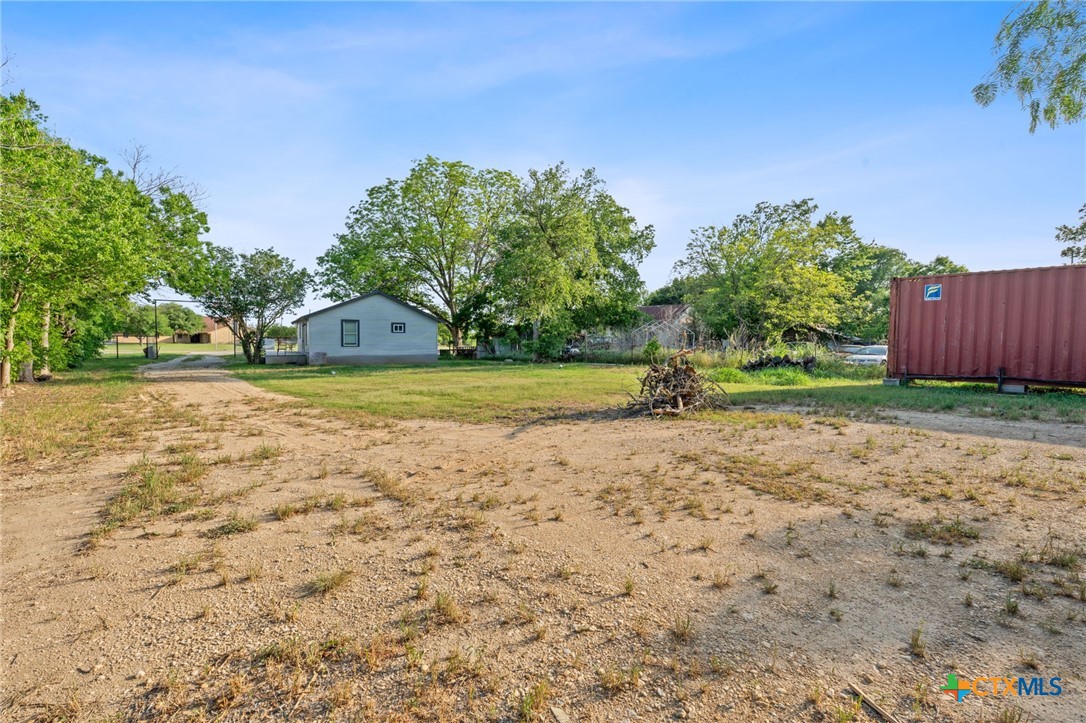 main property photo 10