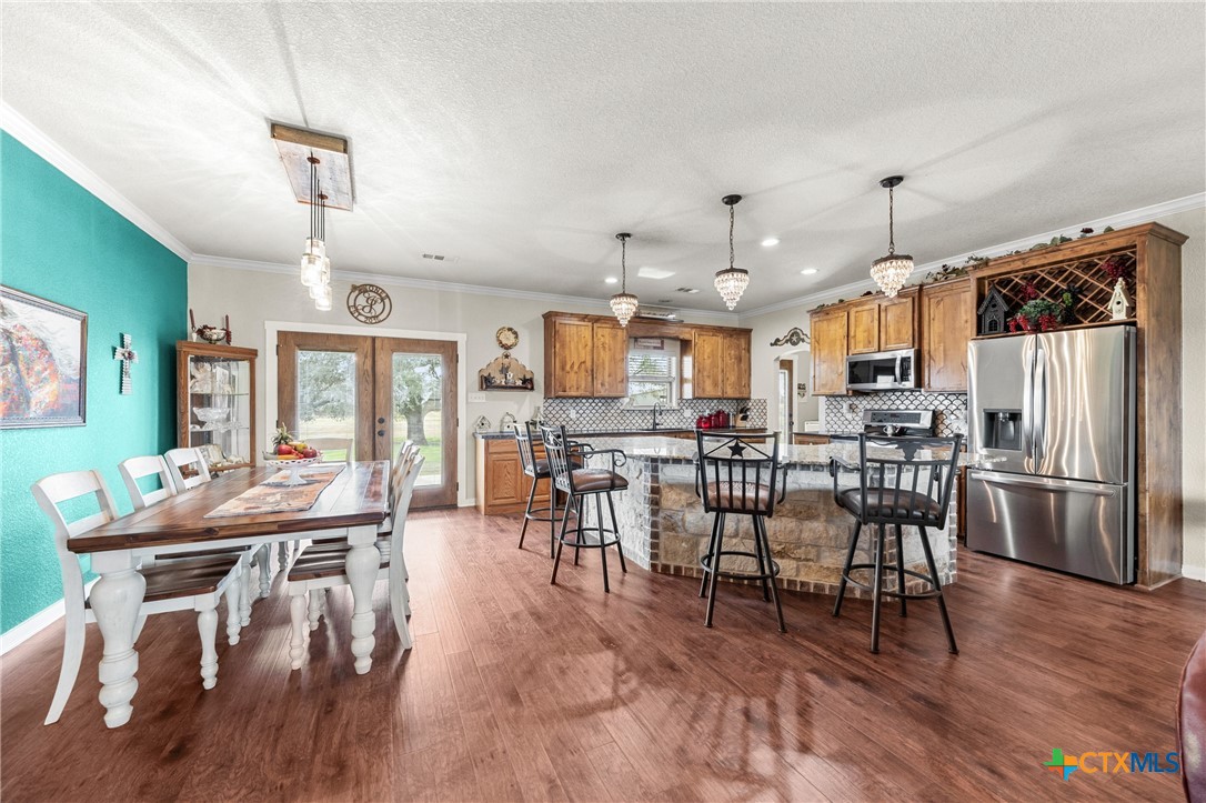 main property photo 9