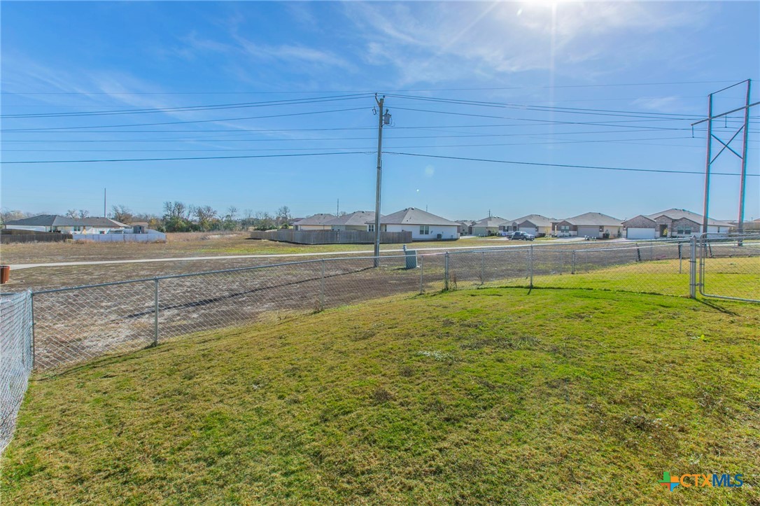 main property photo 11