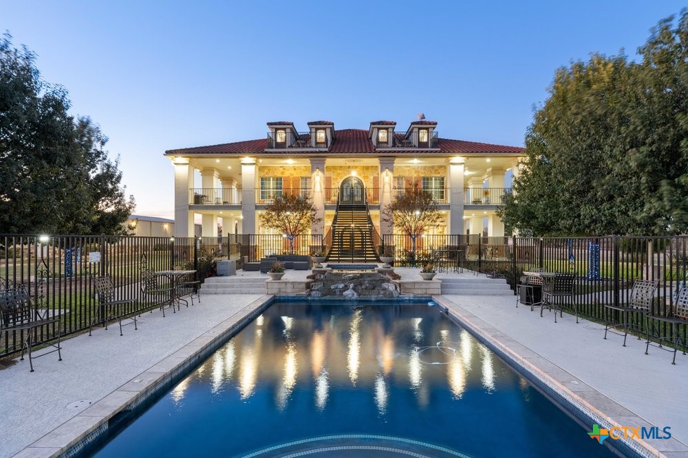 main property photo 4